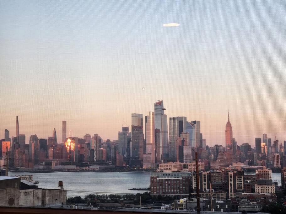 Appartement Luxurious 2 Bed ! Mins To Nyc! à Union City Extérieur photo
