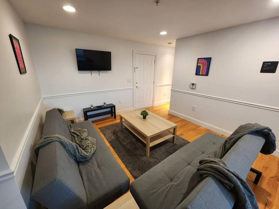 Appartement Luxurious 2 Bed ! Mins To Nyc! à Union City Extérieur photo